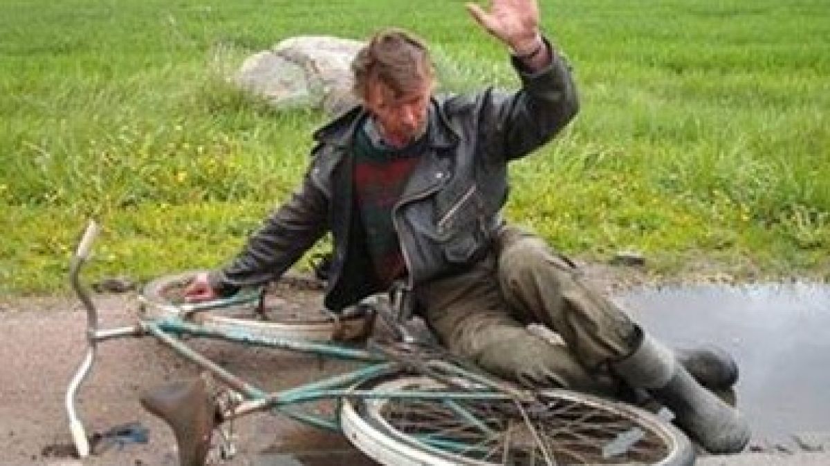 Плашат със затвор пияните ... велосипедисти в Полша
