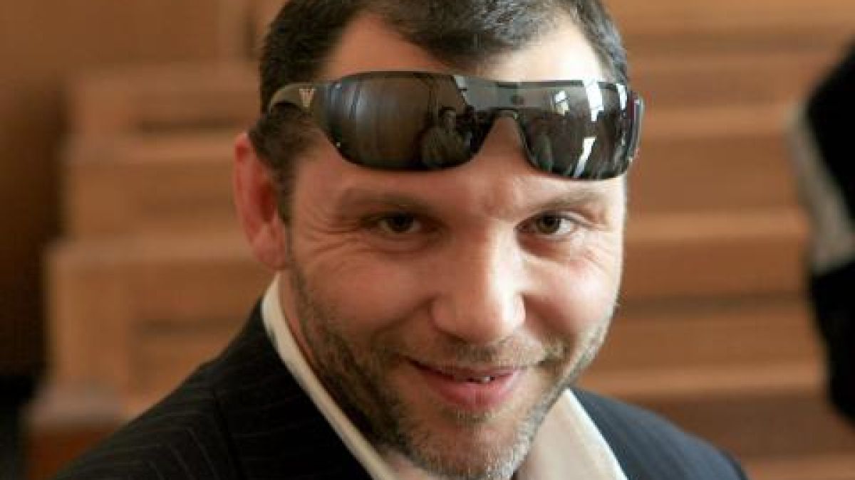 Търсят 12, арестуват петима от хората на Баретата 