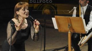Йълдъз възпламени зала "България" с Бах, Моцарт и образци от фолклора