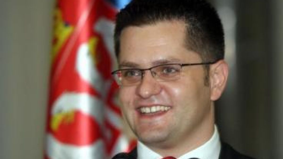 Йеремич: Албанците се опитват да прекроят историята