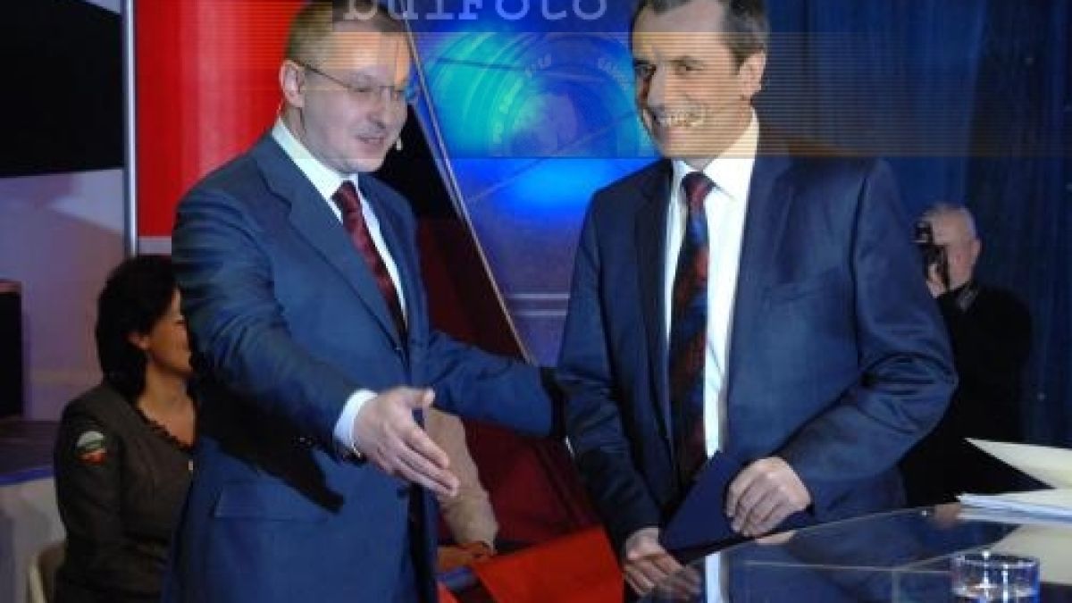 Орешарски със скандален семеен бизнес