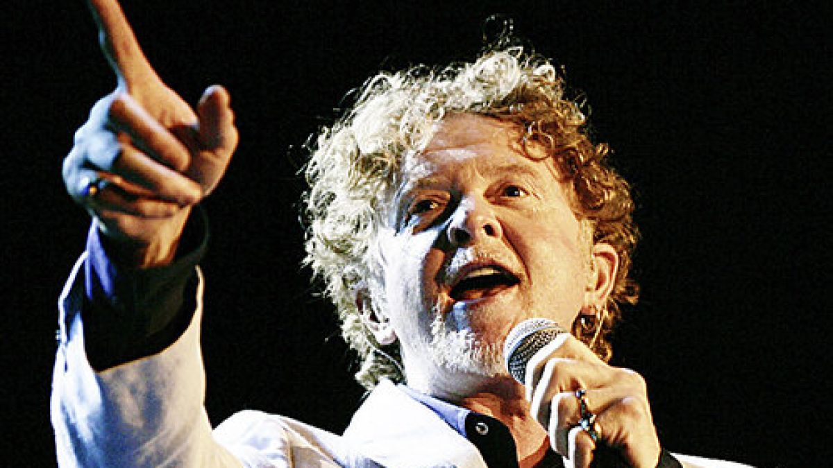 Simply Red се разпада на 15 май