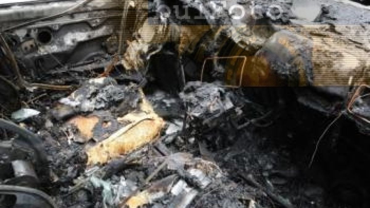 Опожариха 10 коли на криминално проявени 
