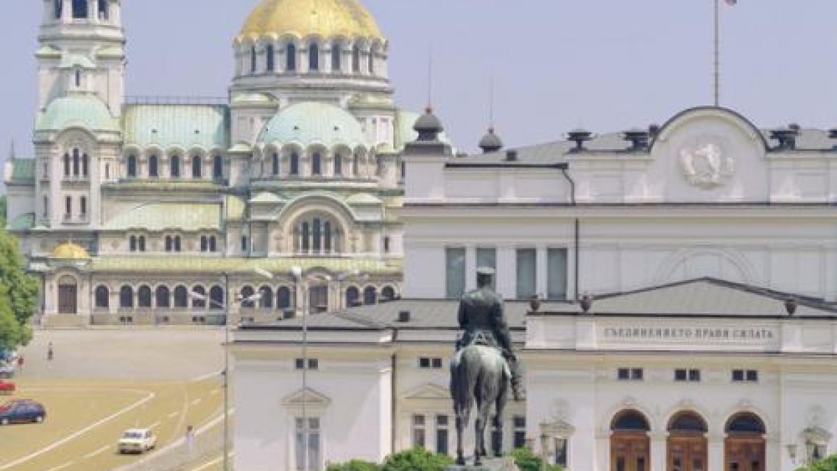София - изтокът среща запада 