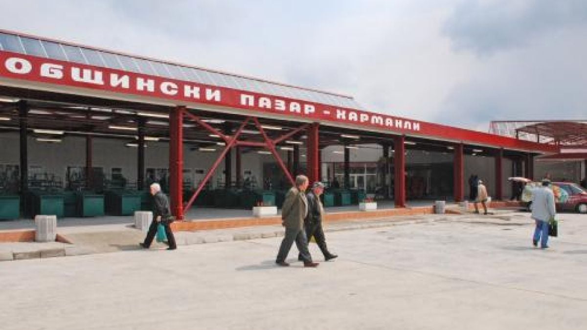 В Харманли прерязаха лентата на пазарна палата 