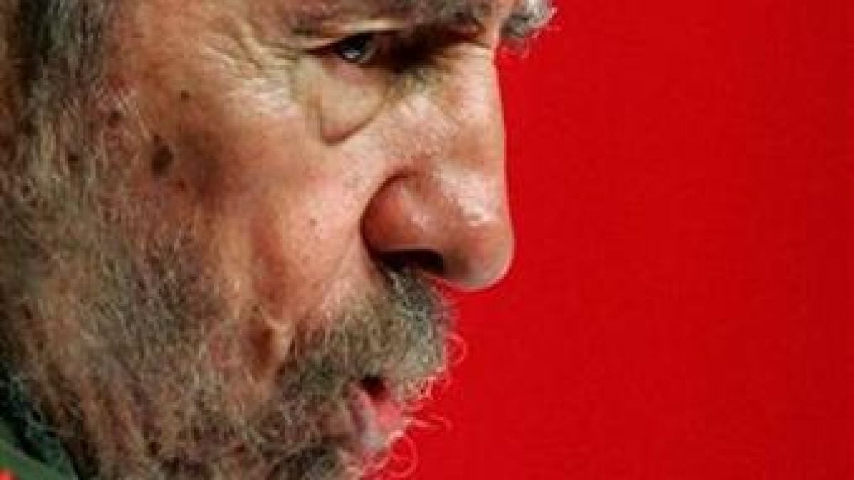 Фидел критикува САЩ за налагането на неолибералните ценности със сила