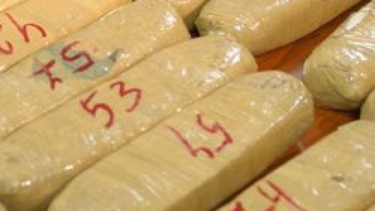 Албански дипломат прекарал през България 65 кг хероин
