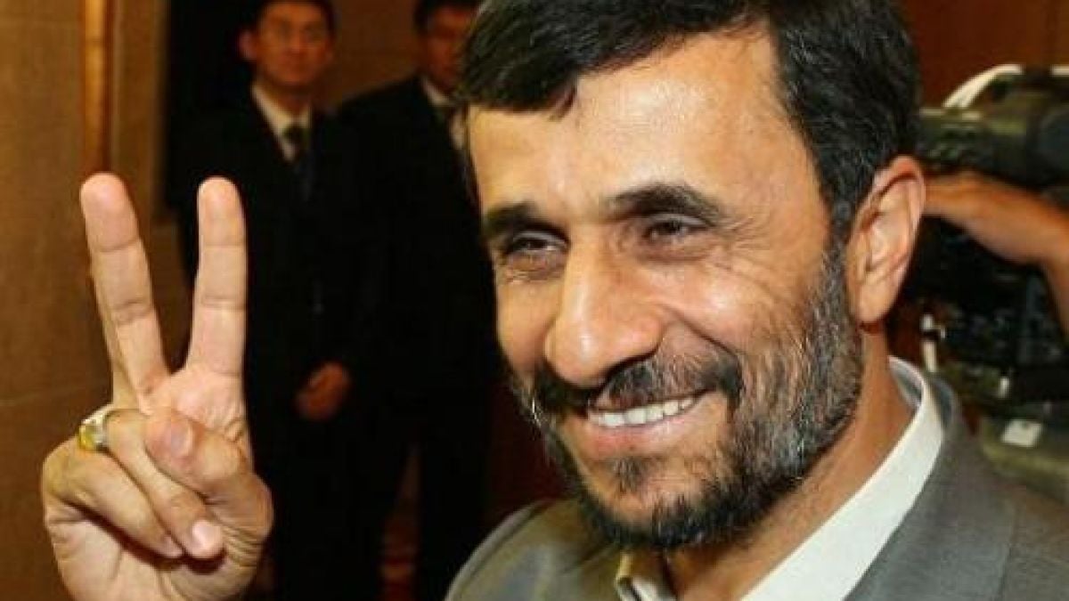 Ахмадинеджад се кандидатира за втори президентски мандат