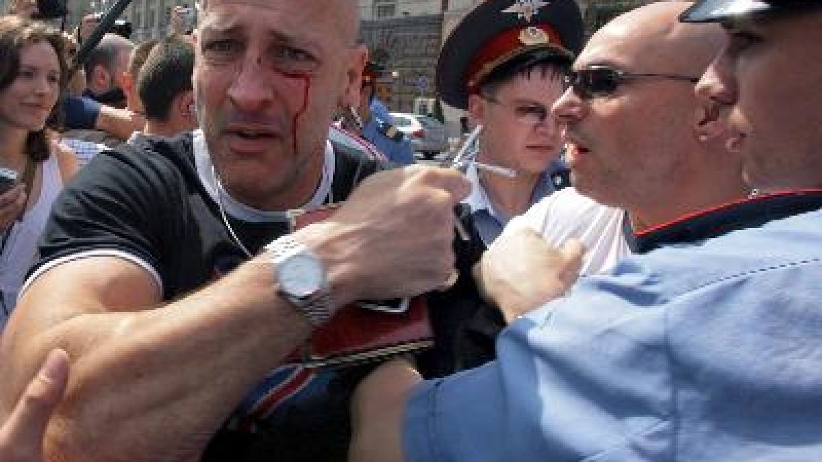 Холандец бойкотира Евровизия, ако в Москва използват насилие срещу гей парад