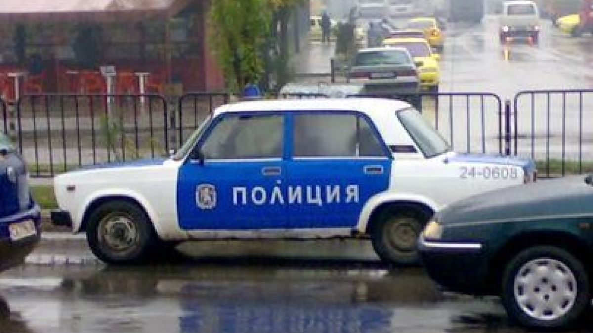 Пиян шофьор хвърля 382 лв. подкуп на полицаи