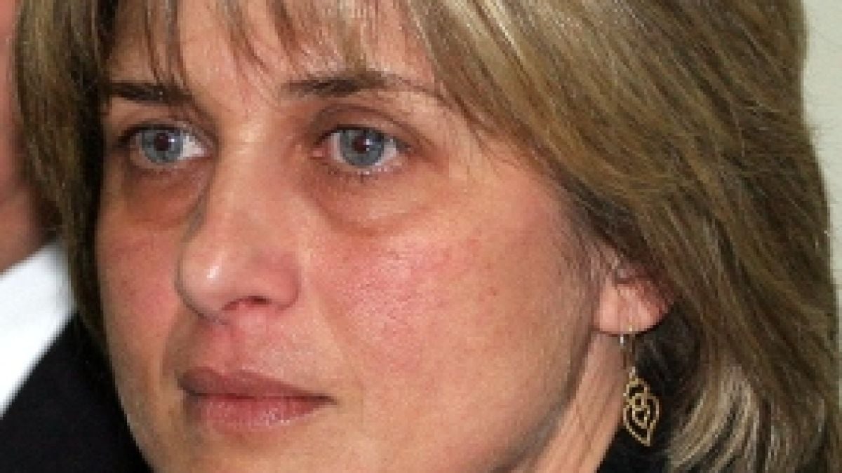 Весела Лечева: ДАНС ще разбере кой стреля по съпруга ми 