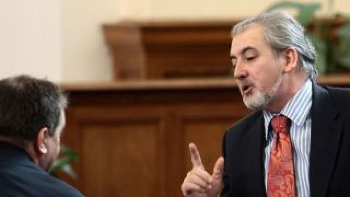 Местан: 500 000   подписа за референдум, но парламентът да решава 