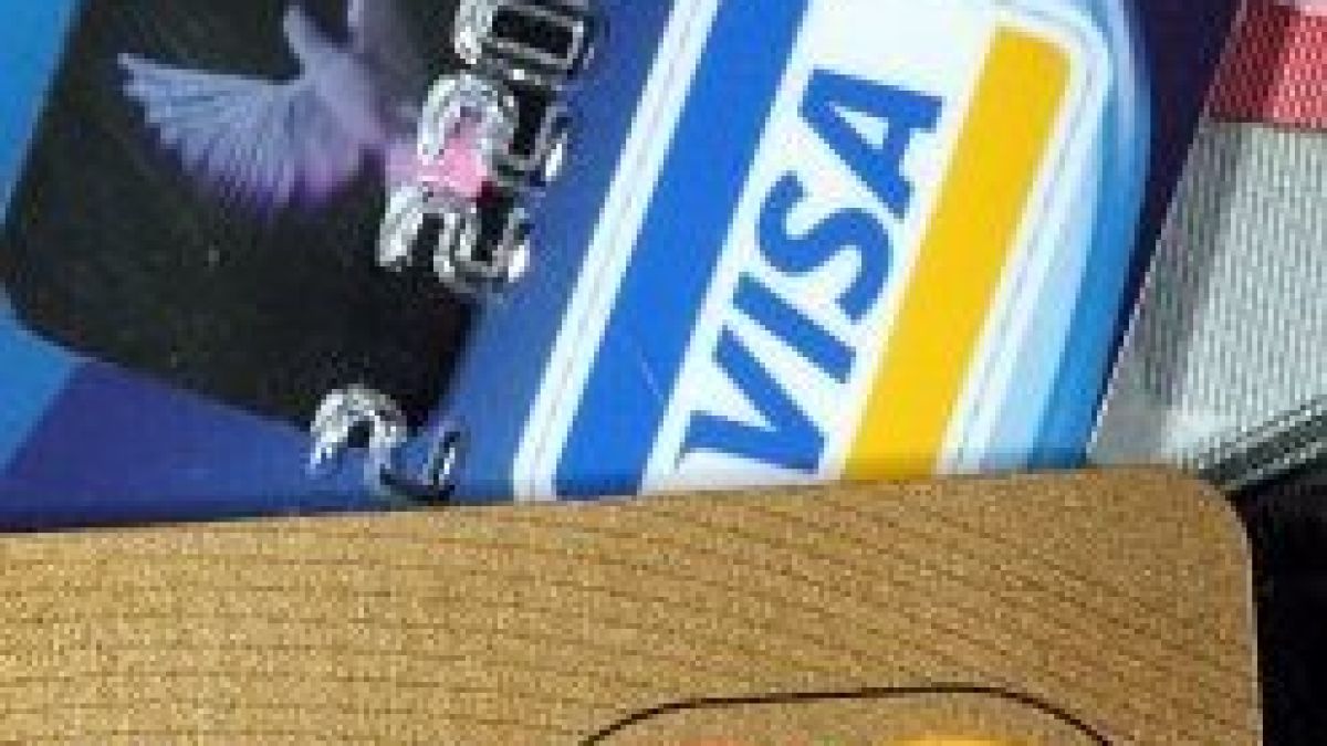 Американският Сенат одобри закон за кредитните карти
