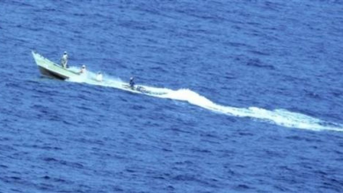 Сомалийски пирати измъчват пленени моряци