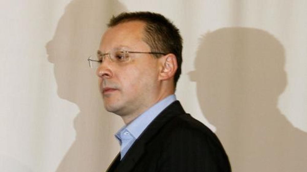 Станишев уволни Румен Андреев