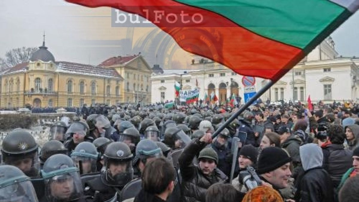 Хвани съда, удари партиите