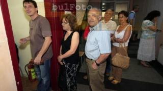 19,32% избирателна активност към 13 ч.