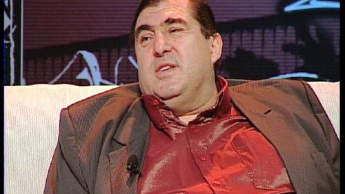 Митьо Пищова погнат от банка 