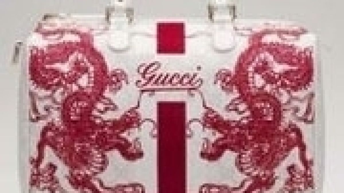 Gucci лансира чантa с дракон
