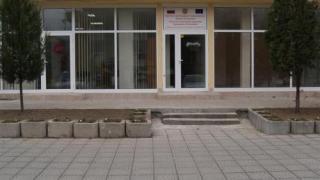 Прокурор не ще да разследва кмета, били приятели