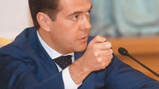 Медведев: Атентатът срещу Евкуров е свързан с професионалната му дейност