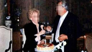 Банда пенсионери отвлякоха и измъчваха финансист