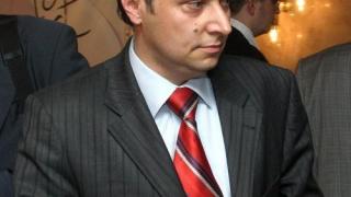 Яне Янев блокира външно, сезира прокуратурата заради ДПС