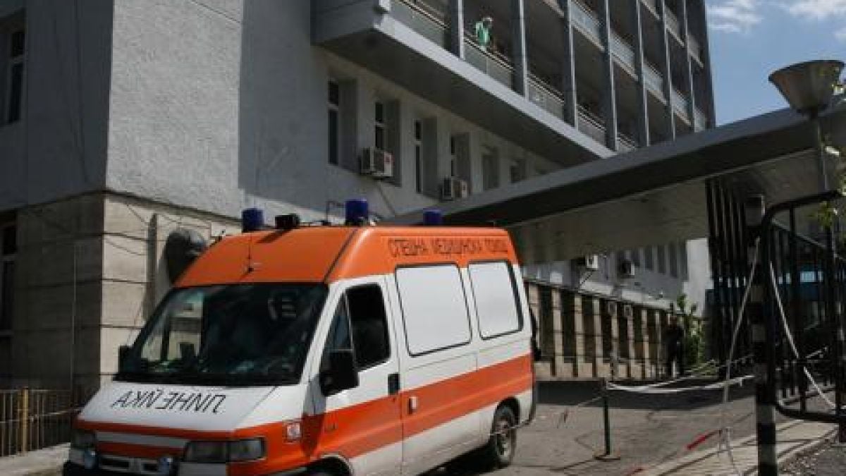 Паднал от скеле е приет в „Пирогов”