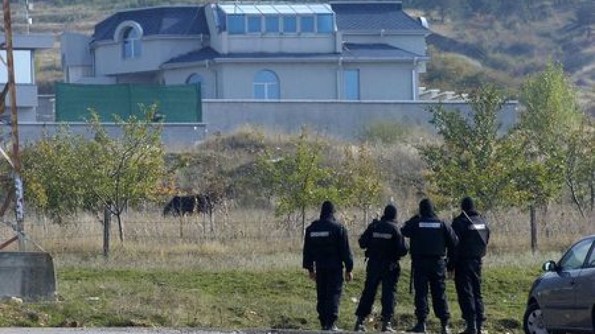 Имението на Галеви под възбрана