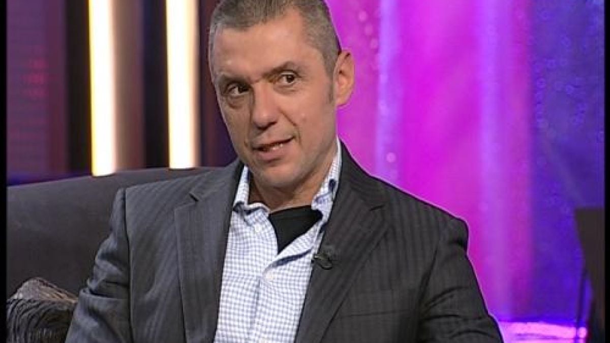 Крум Савов озвучи радио клип на кренвиршите LEKI