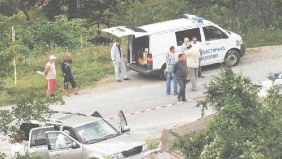 За пари връзват бебе, жени, правят полицай на решето
