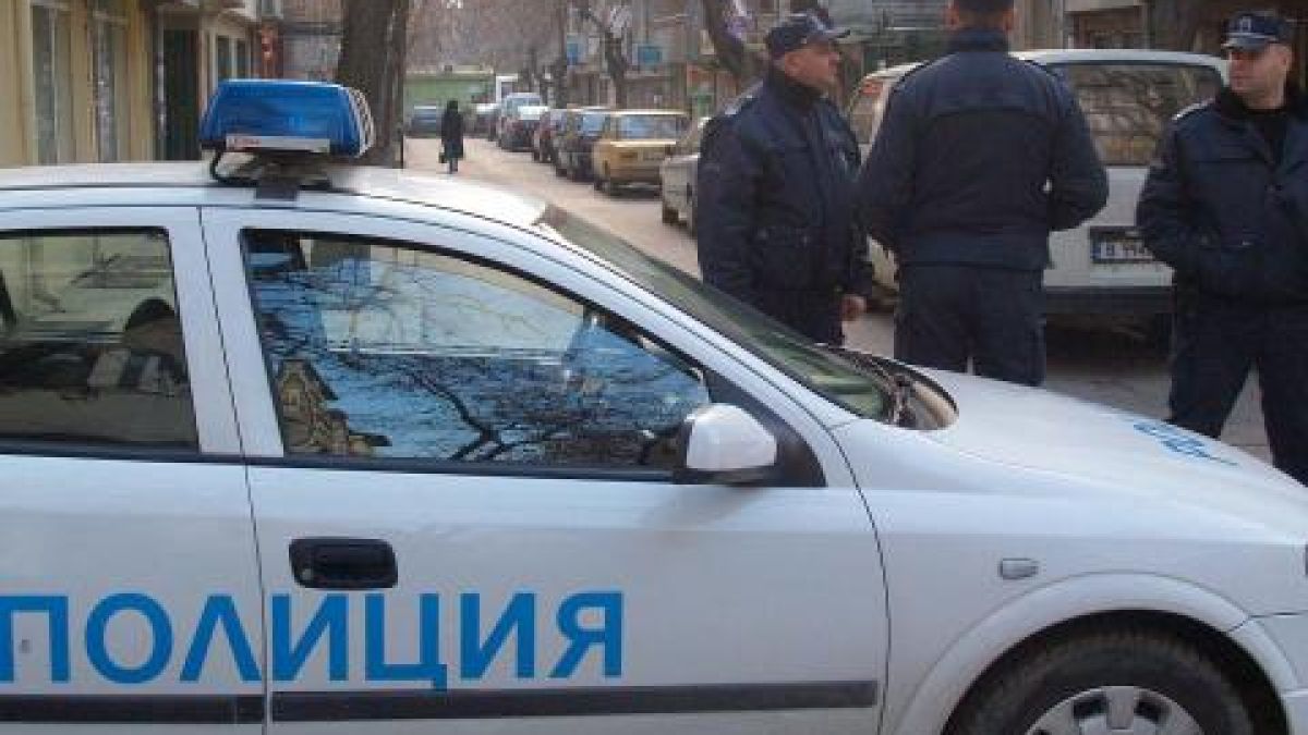 Спецполицай от Пето РПУ задържан за изнудване 