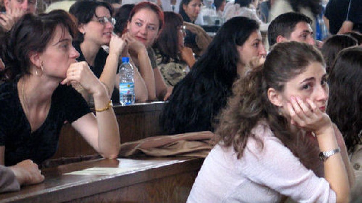 Погват ВИАС и Лесото за търговия с изпити 