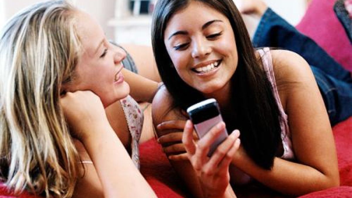 Църквата критикува имейла и SMS-те