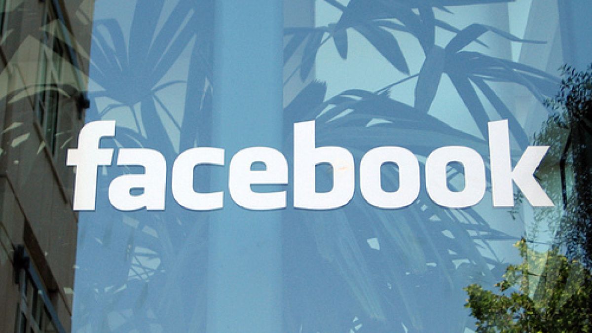 300 млн. са посетителите на Facebook