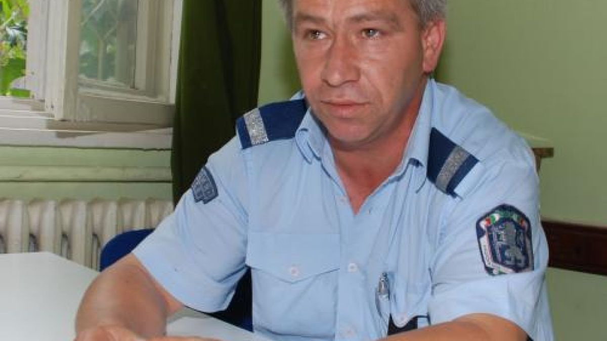 Полицай отказва подкуп за пети път
