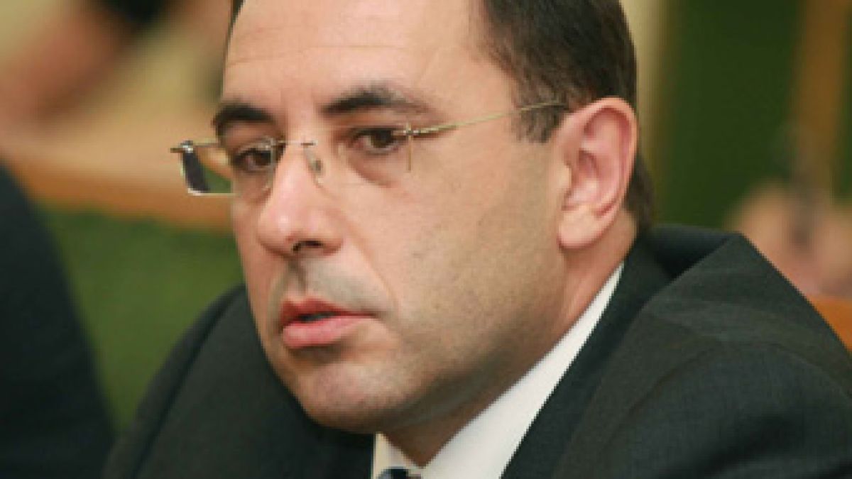Цветков иска железниците да информират бързо за инциденти 