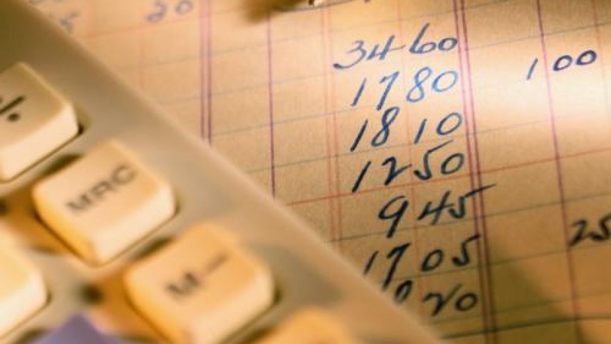 Проверяват данъчните декларации на артисти, художници и хазяи