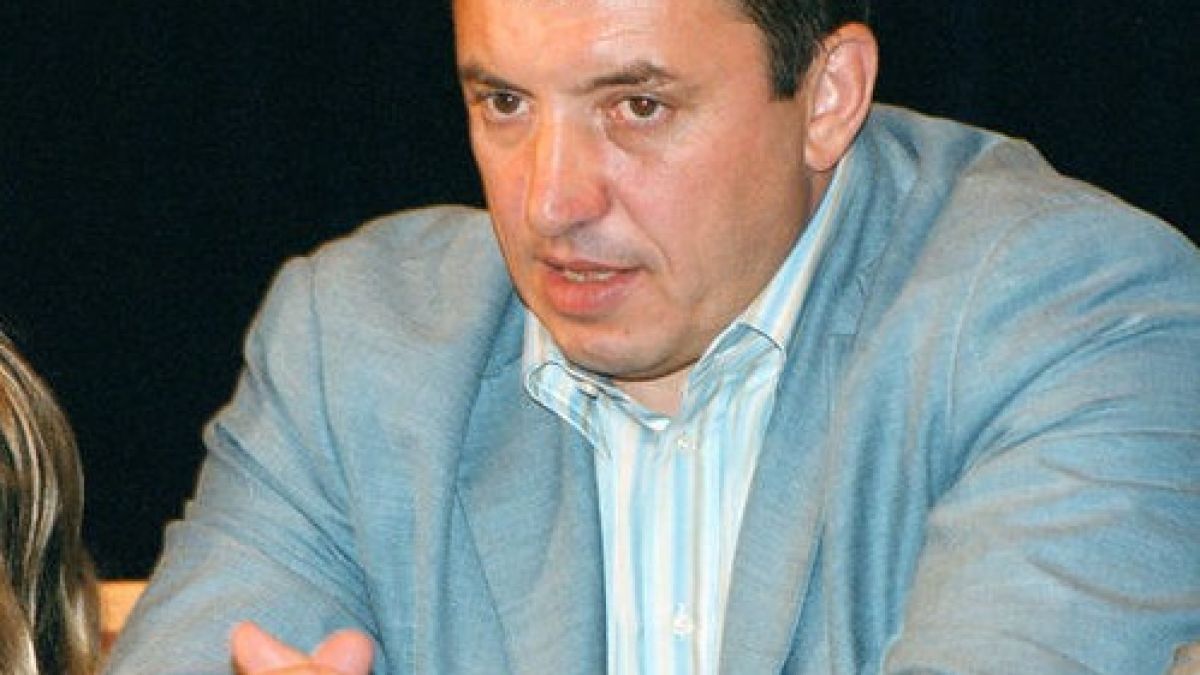 Алексей Петров слага край на "мълчаливото несъгласие" с премиера