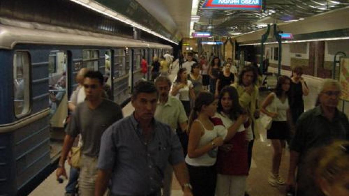 Порносайтове радват пътниците в метрото 