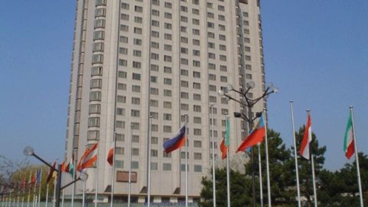 Роси Новева измисли бомбата в “Кемпински”