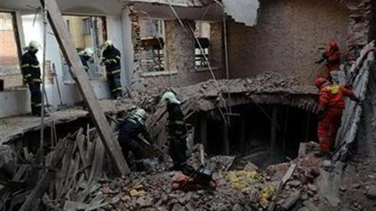 Разпознават телата на загиналите българи