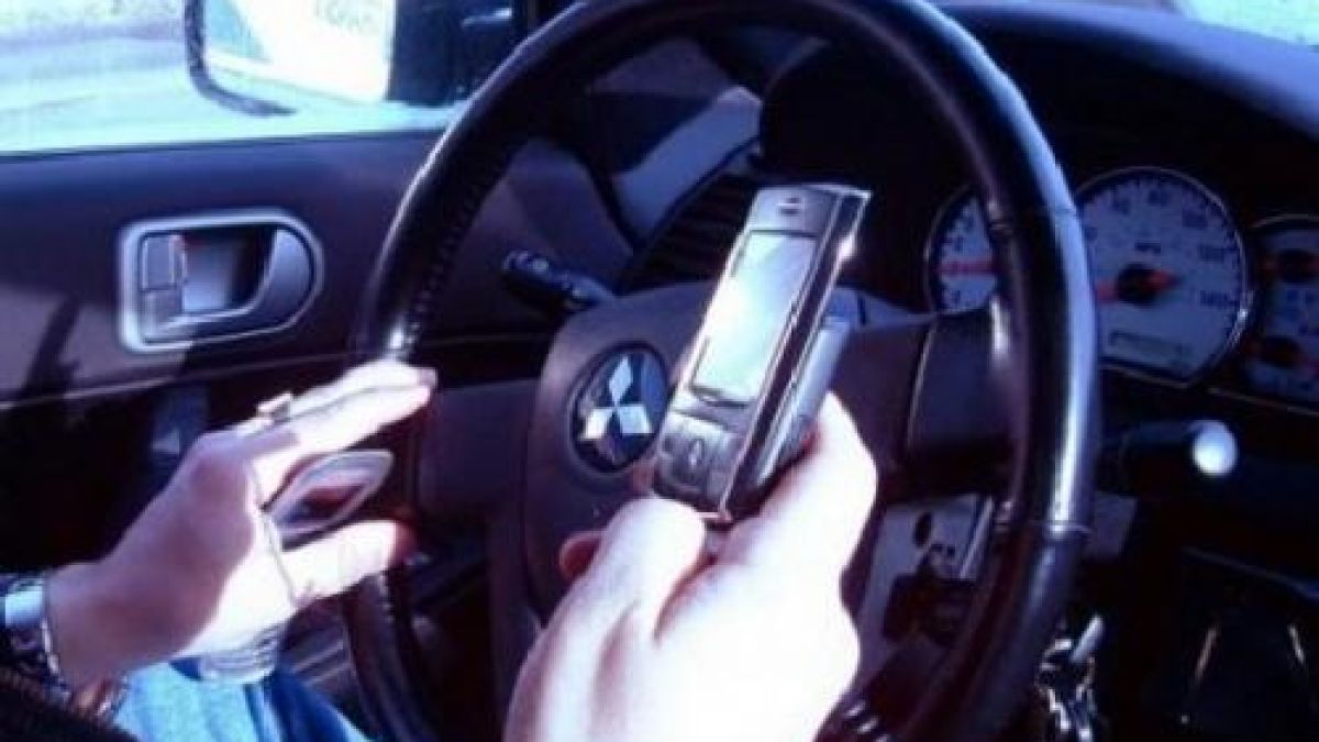 Обама забрани SMS-те при шофиране