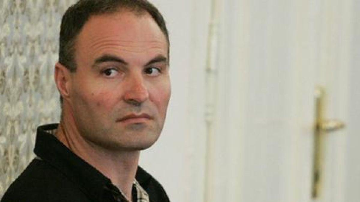 Бащата на Павел и Николета съди България