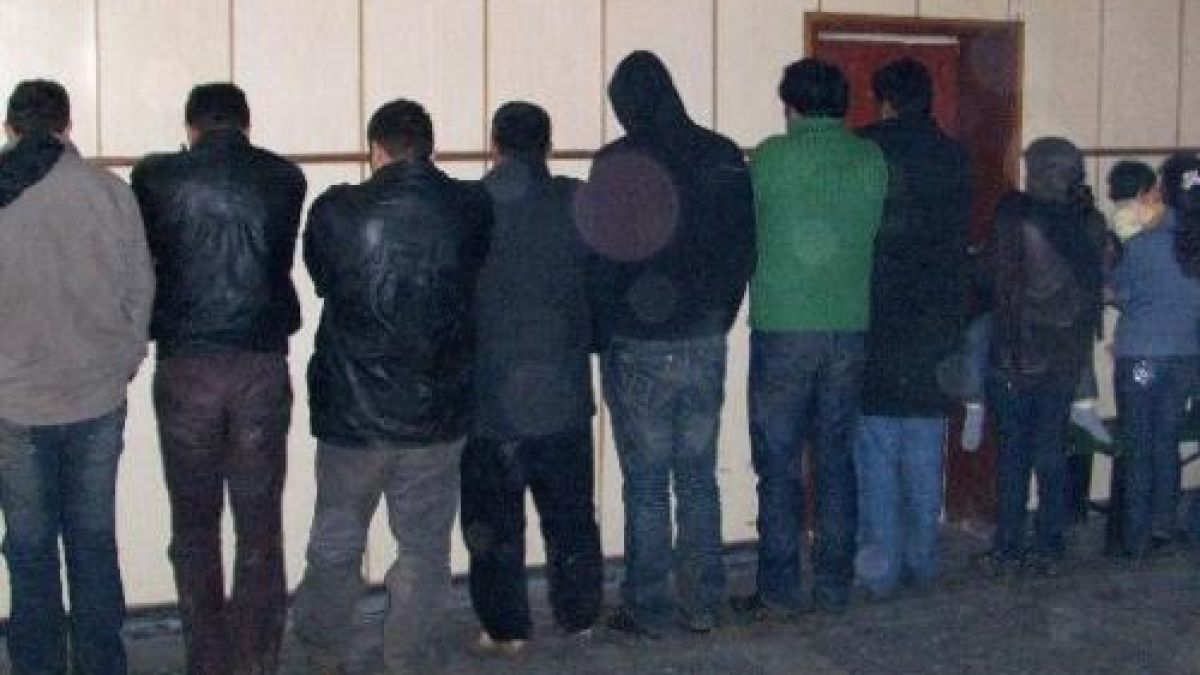 Задържаха иракско-палестинска група от емигранти за незаконно нахлуване в български земи