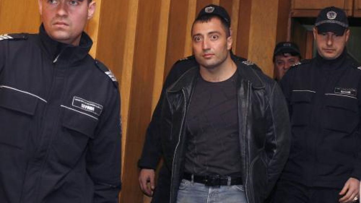 Обвиниха Митьо Очите в пране на пари