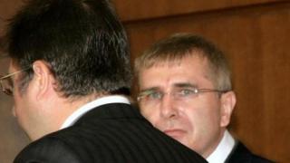 Зает адвокат бави делото срещу Ковачки