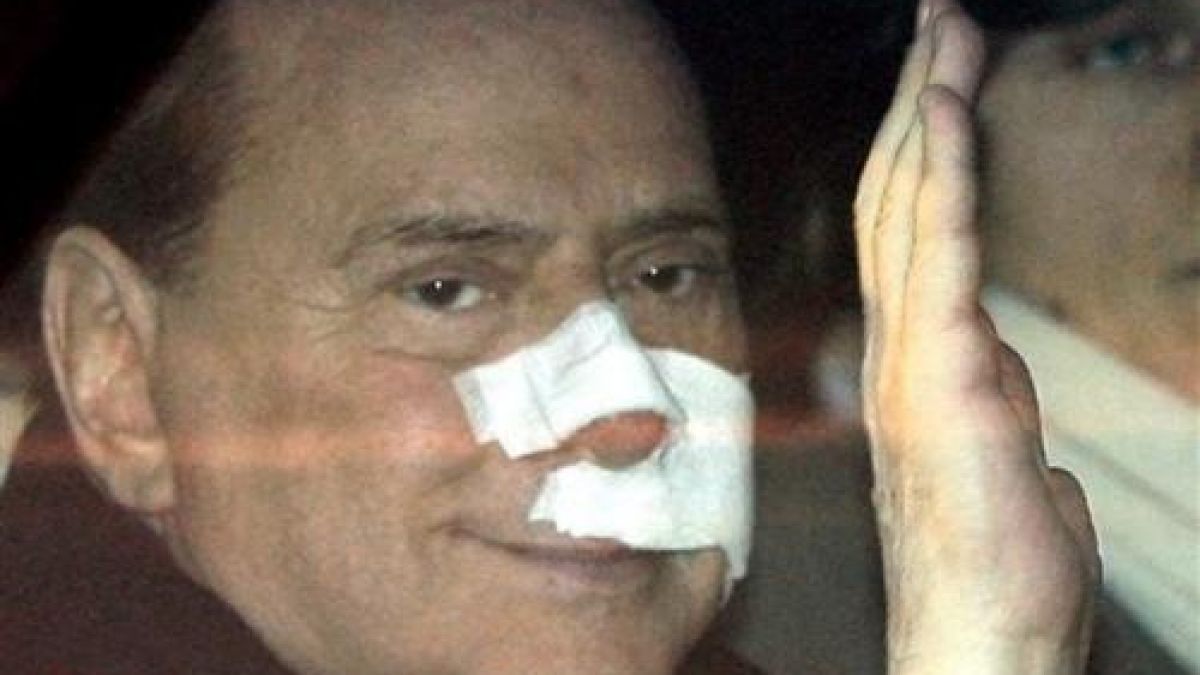 Рейтингът на Берлускони се повиши