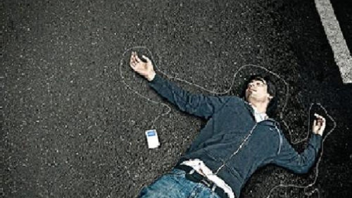 Двама души загинаха в спор за iPod