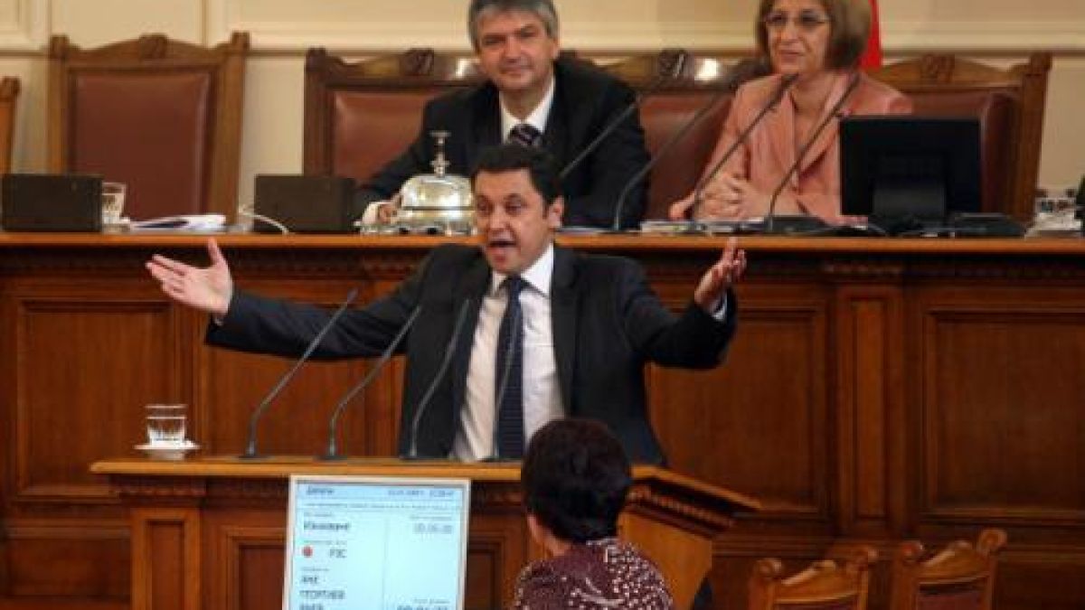 Ц.Ц. да спре номадите в парламента
